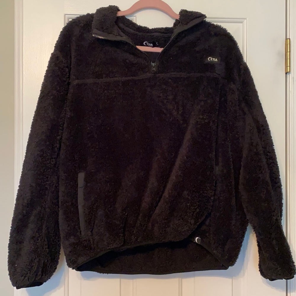 Zyia Hoodie